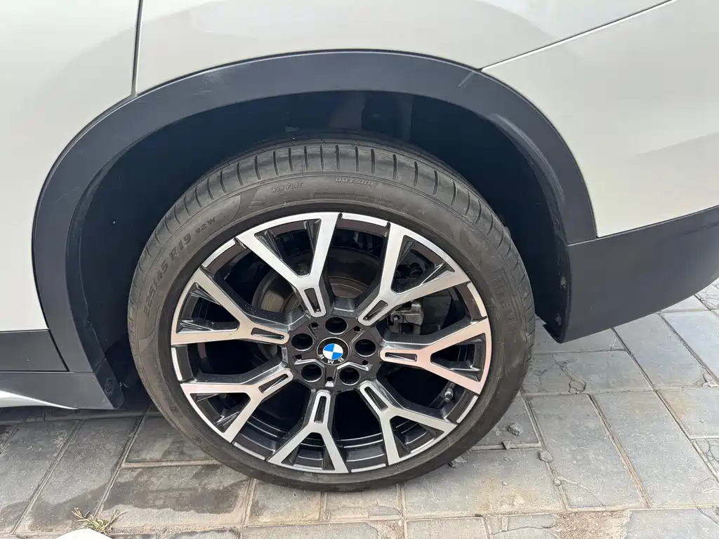 BMW X1 — фото 10