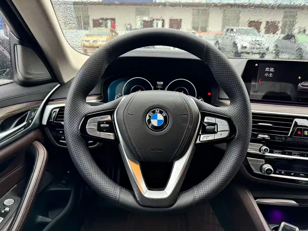 BMW 5 Series New Energy — фото 7