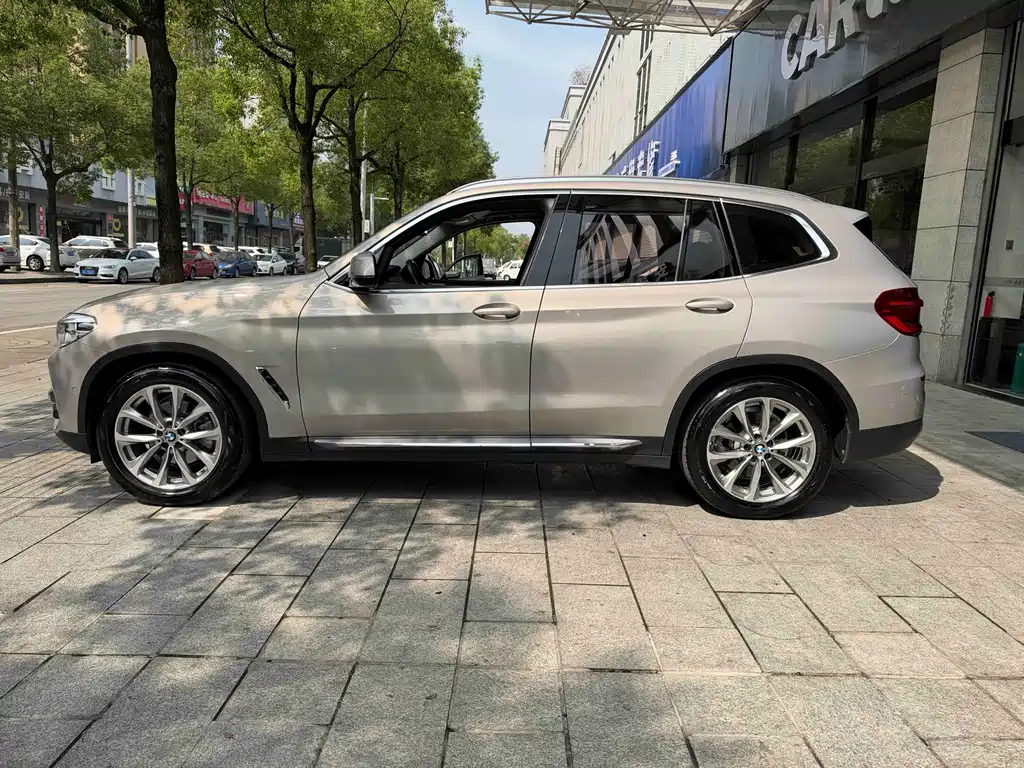 BMW X3 — фото 9