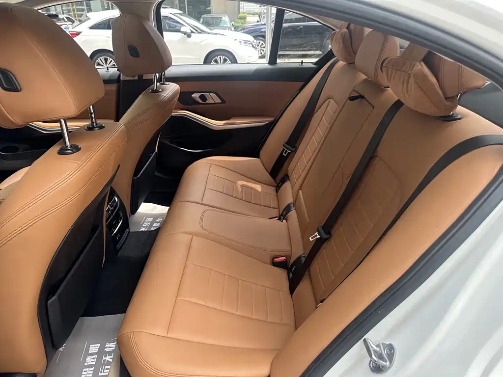 BMW 3 Series — фото 14