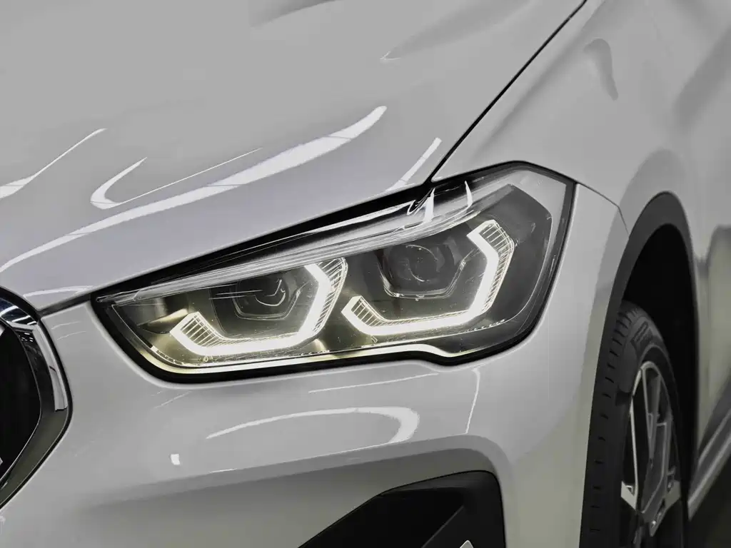 BMW X1 — фото 13