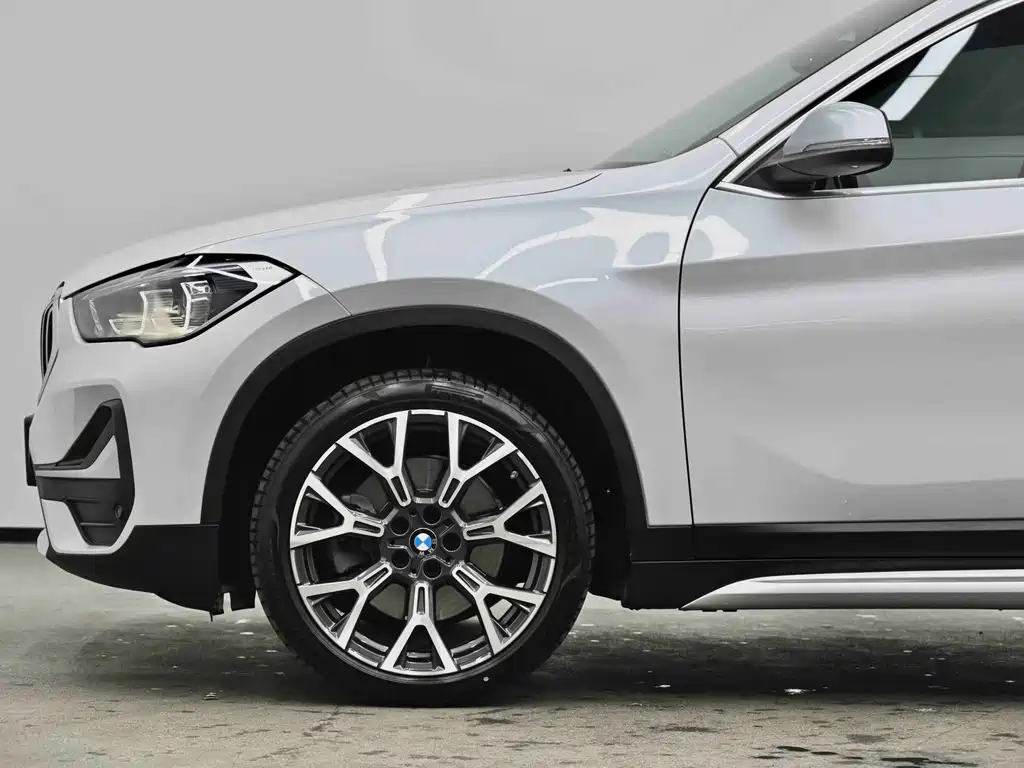 BMW X1 — фото 18