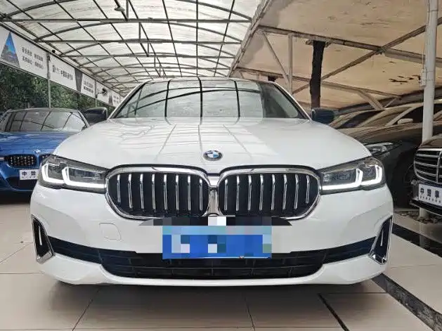 BMW 5 Series — фото 2