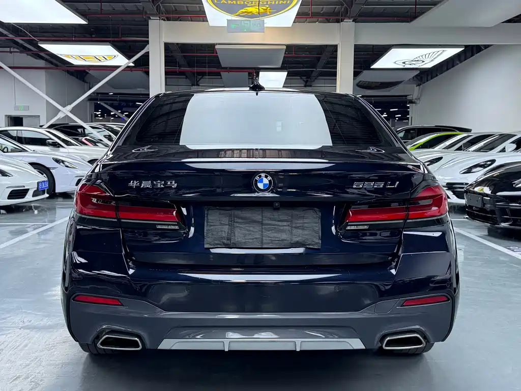 BMW 5 Series — фото 14
