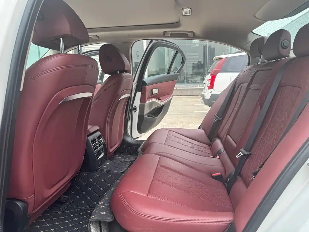 BMW i3 — фото 11