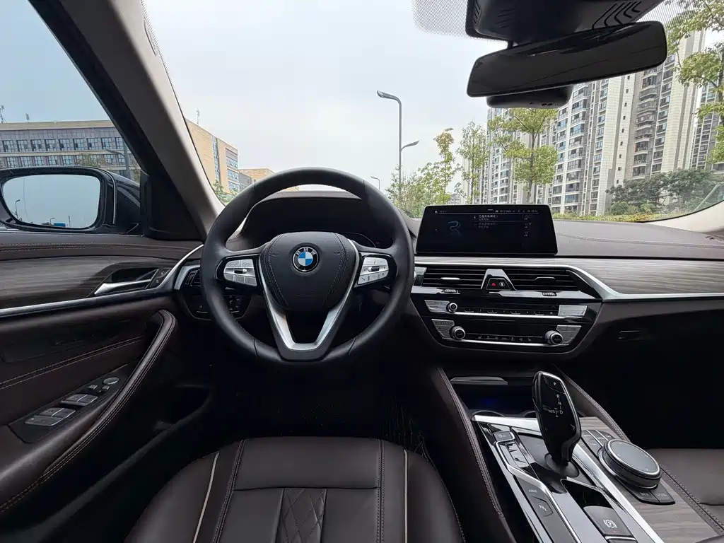 BMW 5 Series New Energy — фото 6