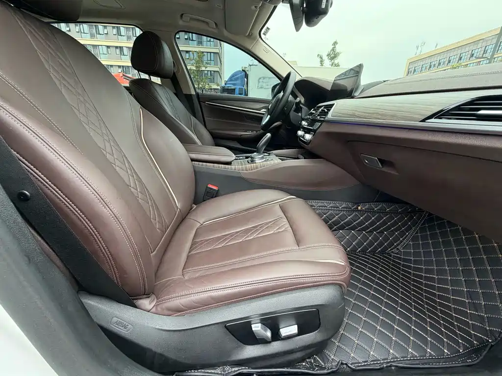BMW 5 Series New Energy — фото 8
