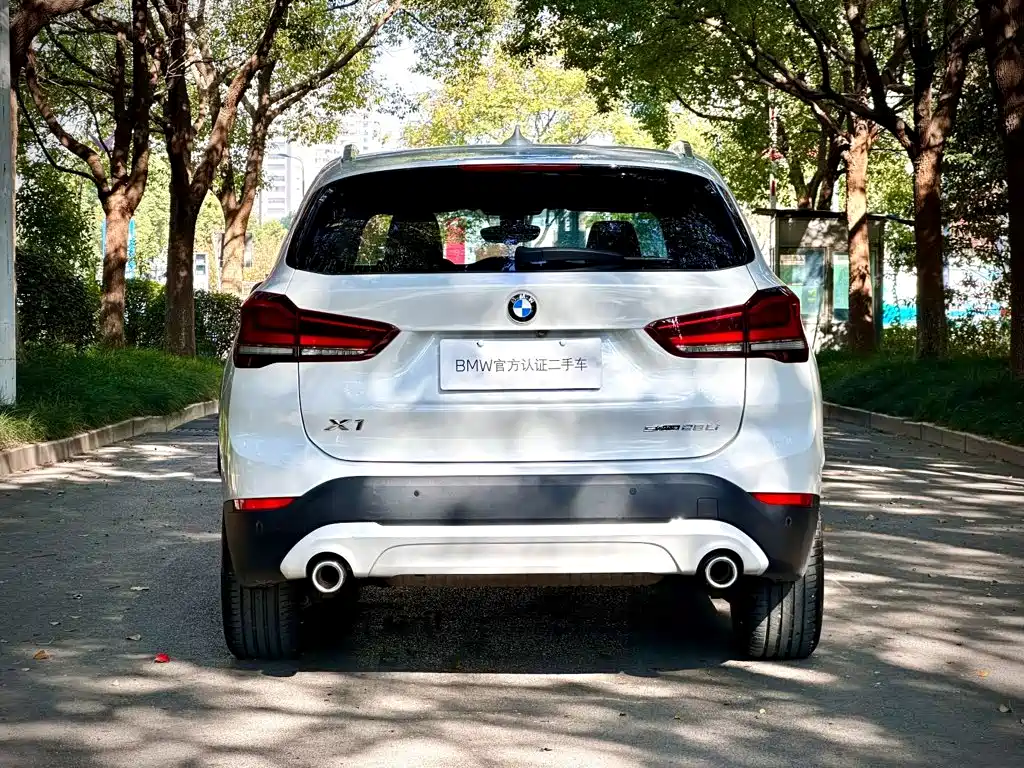 BMW X1 — фото 5