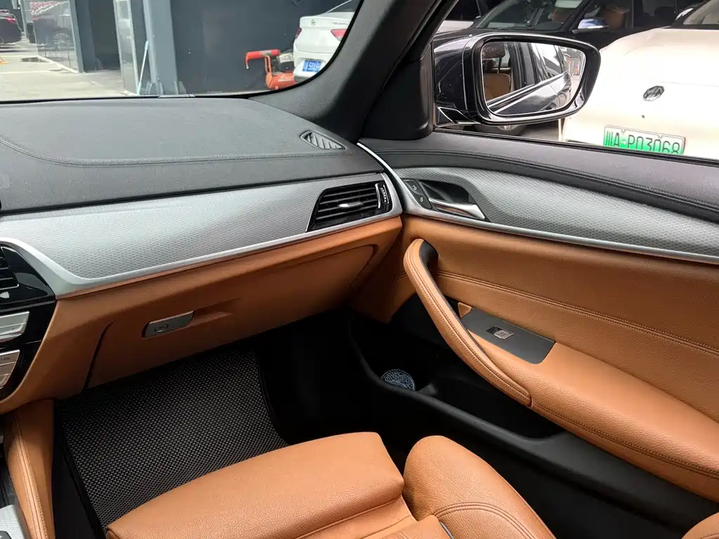 BMW 5 Series (Import) — фото 10
