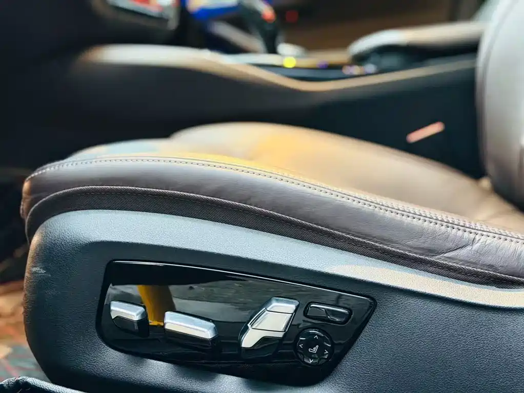 BMW 5 Series New Energy — фото 17