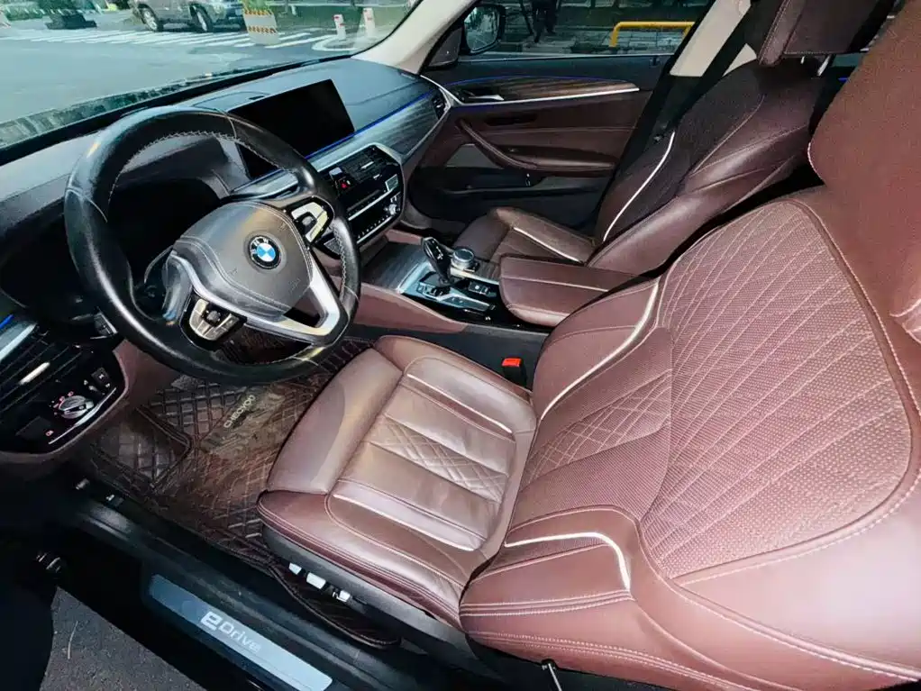 BMW 5 Series New Energy — фото 18