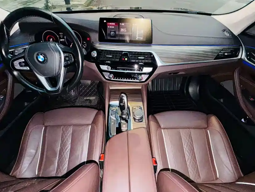 BMW 5 Series New Energy — фото 19
