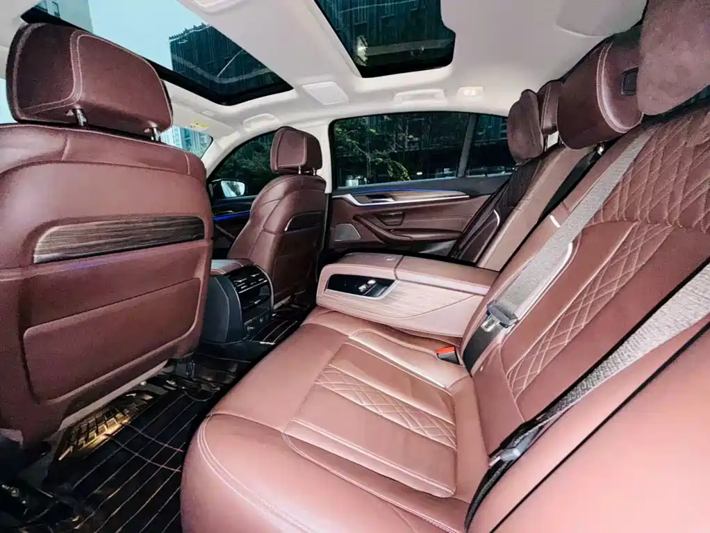 BMW 5 Series New Energy — фото 21