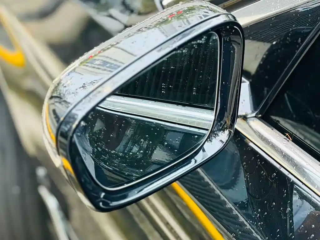 BMW 5 Series New Energy — фото 8