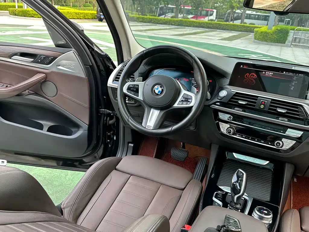 BMW X3 — фото 17