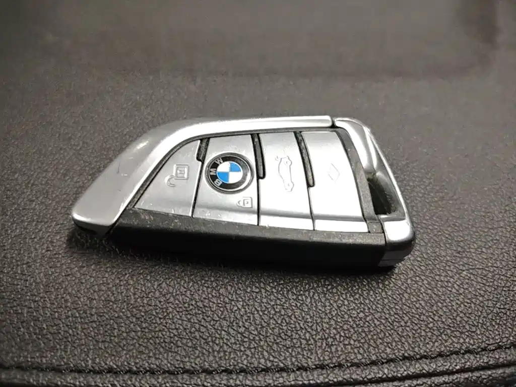BMW 5 Series — фото 9