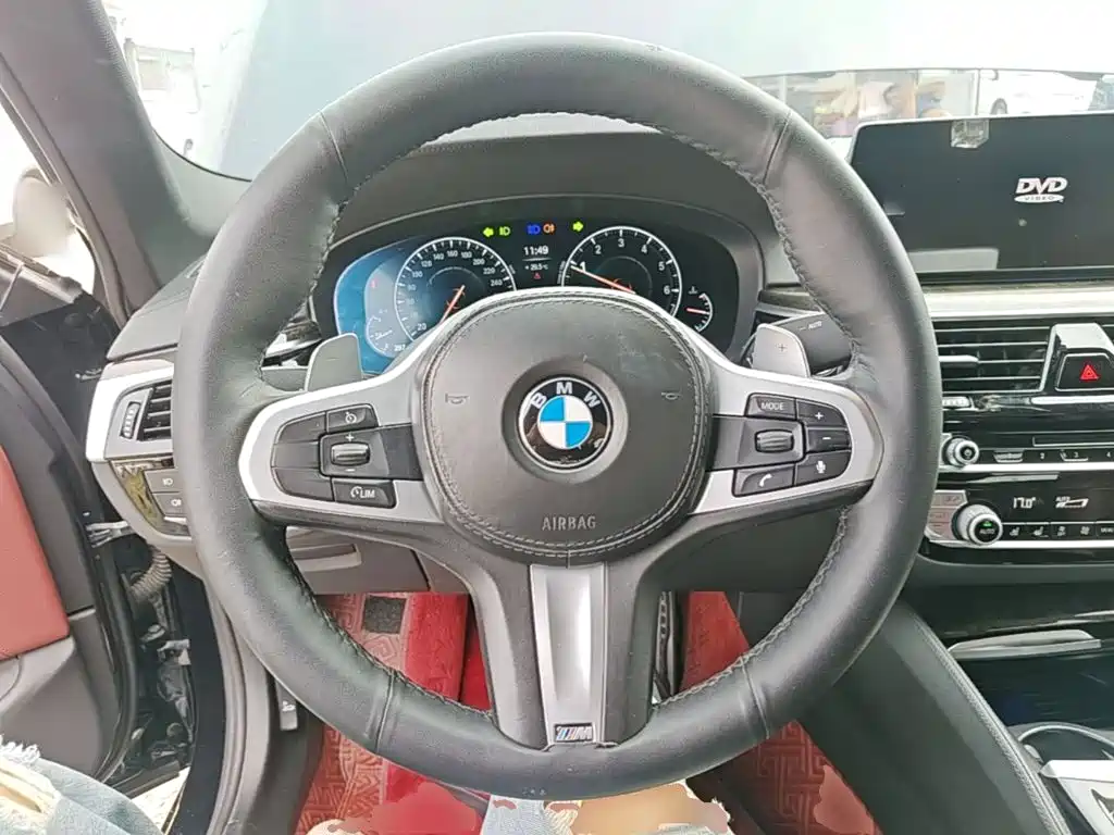 BMW 5 Series — фото 11