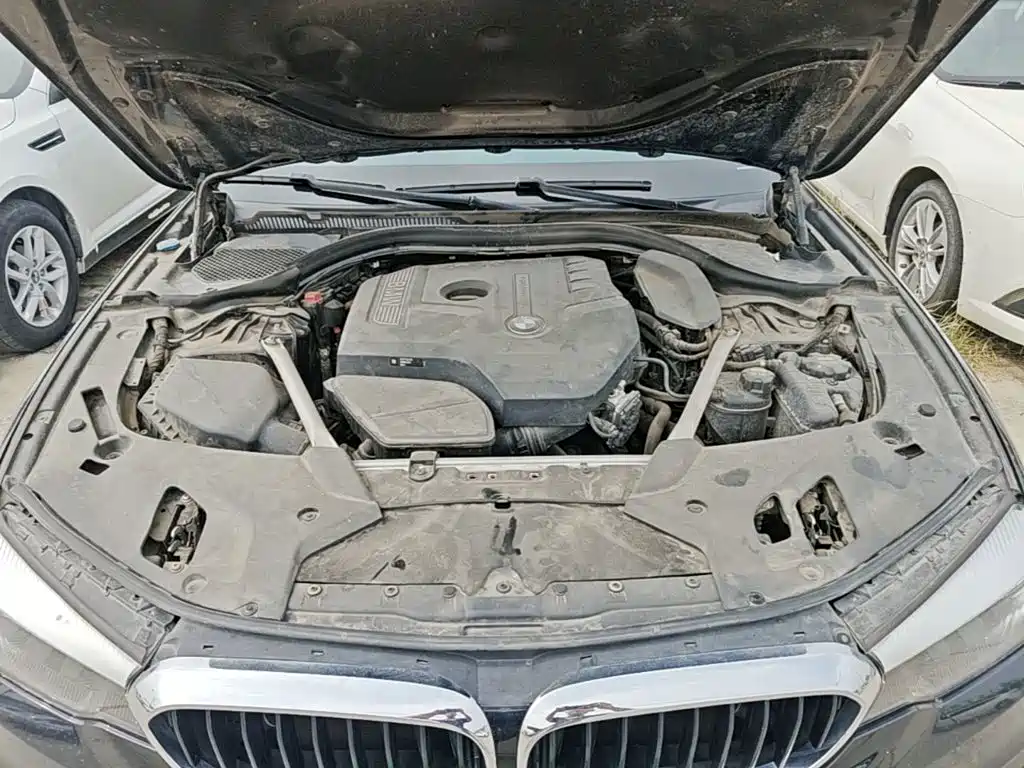 BMW 5 Series — фото 20