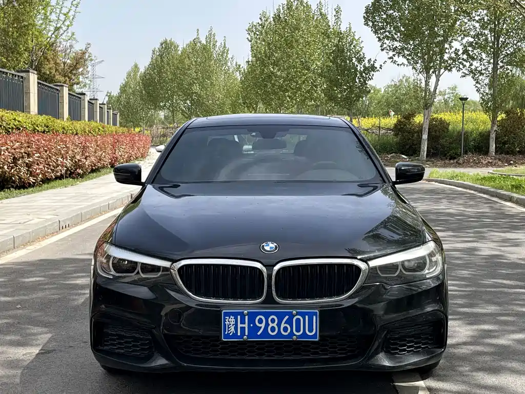 BMW 5 Series — фото 2