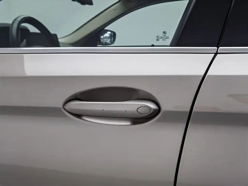 BMW 5 Series — фото 18