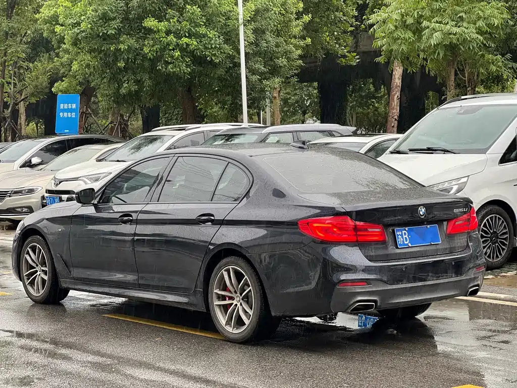 BMW 5 Series — фото 4