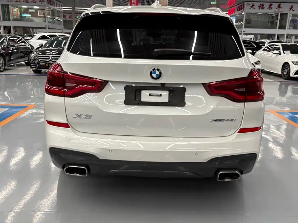 BMW X3 — фото 12