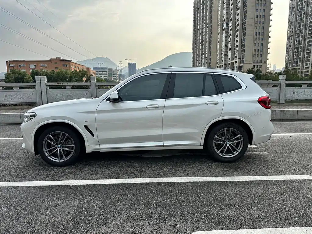 BMW X3 — фото 3