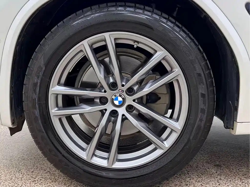 BMW X3 — фото 27
