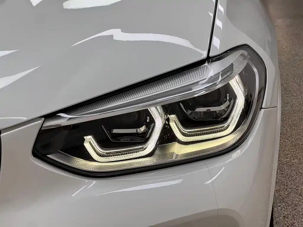BMW X3 — фото 10