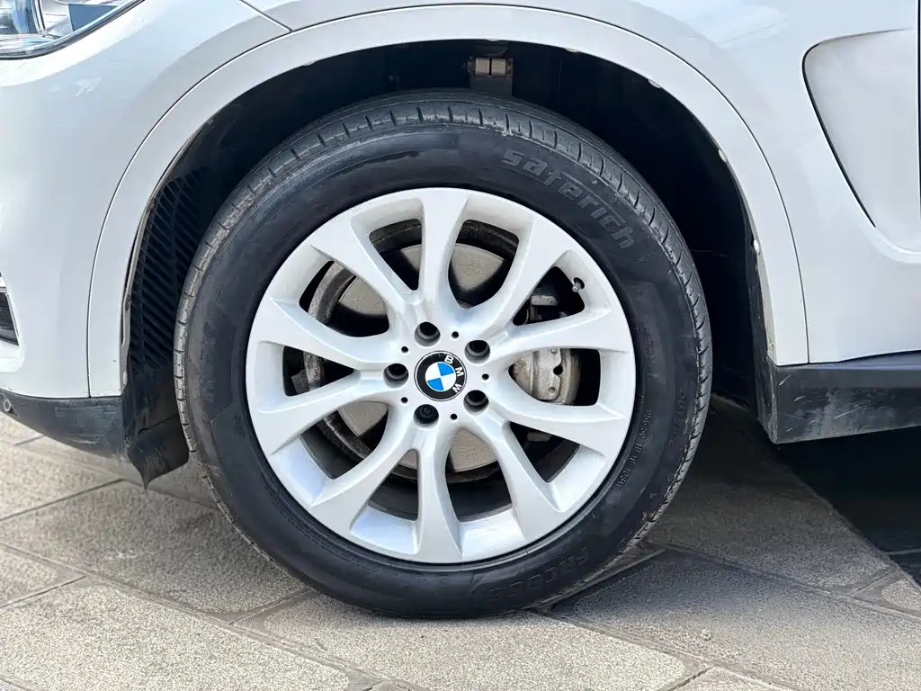 BMW X5 (Import) — фото 5