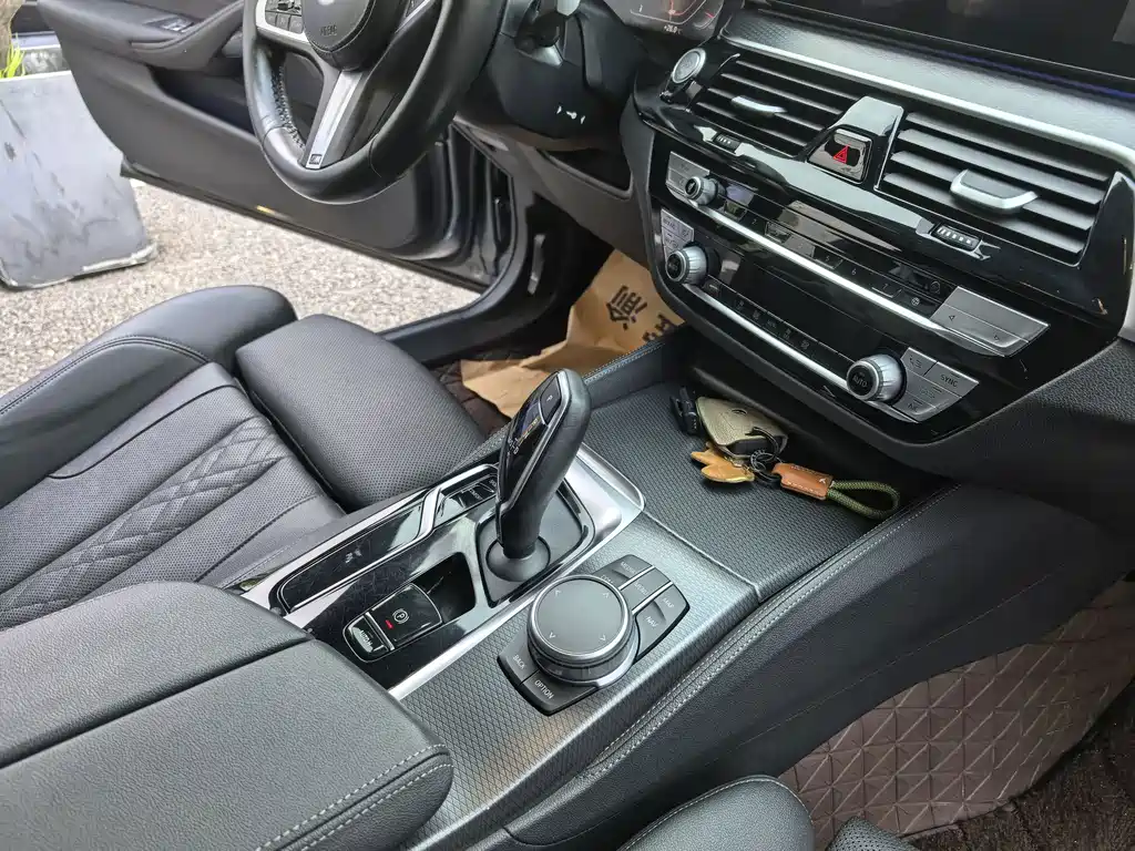 BMW 5 Series (Import) — фото 15