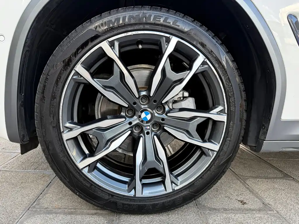 BMW X4 — фото 14