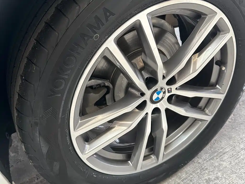 BMW X3 — фото 24