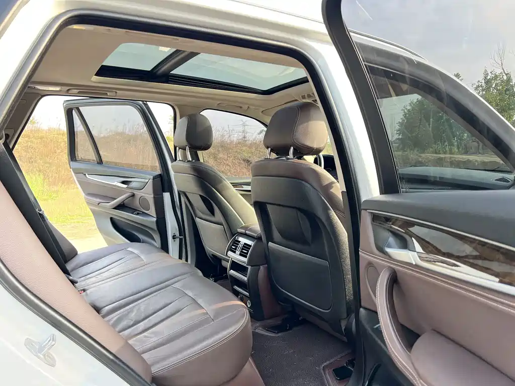 BMW X5 (Import) — фото 18