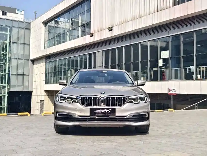 BMW 5 Series — фото 2