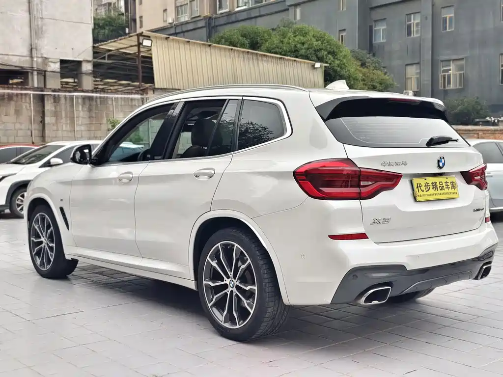 BMW X3 — фото 27