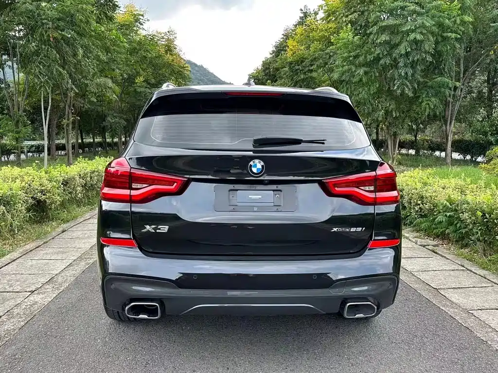 BMW X3 — фото 8