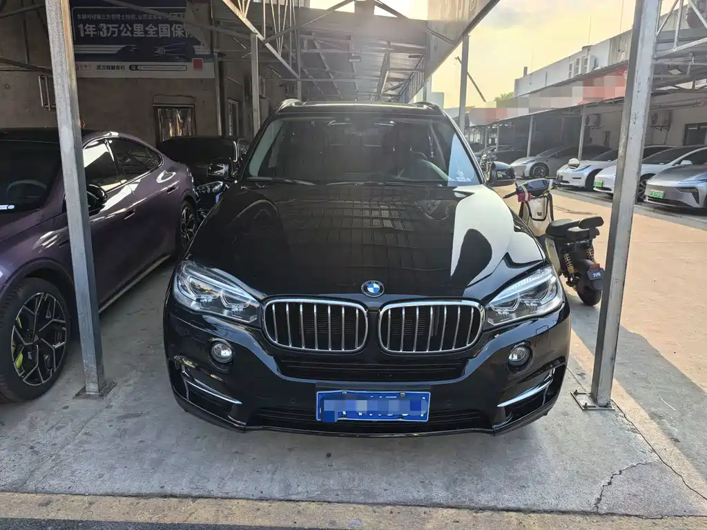 BMW X5 (Import) — фото 2
