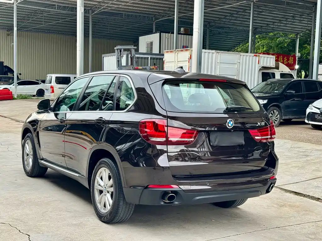 BMW X5 (Import) — фото 4