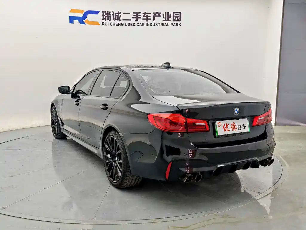 BMW 5 Series New Energy — фото 17
