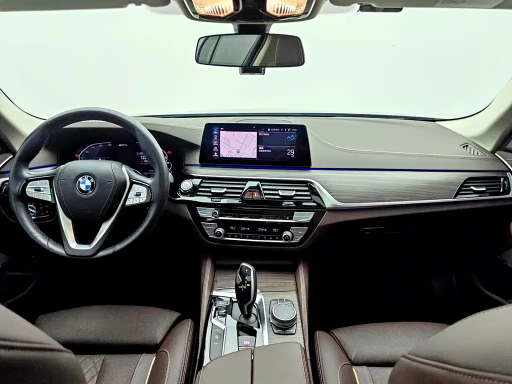 BMW 5 Series New Energy — фото 9