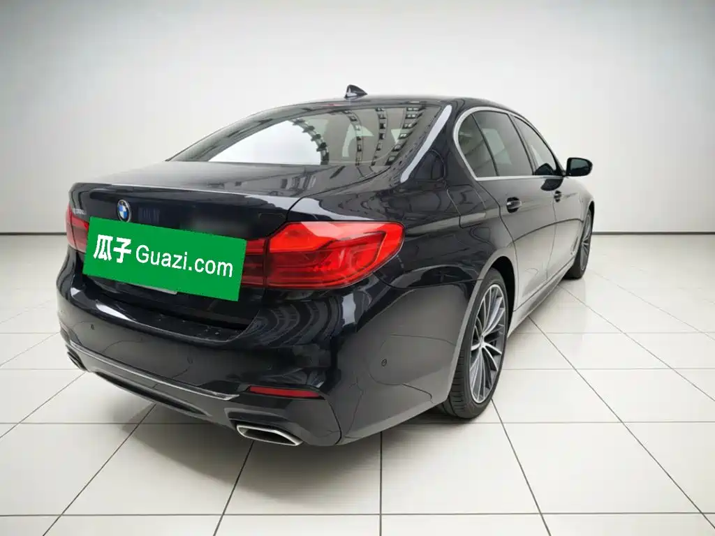 BMW 5 Series — фото 4
