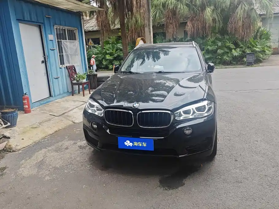 BMW X5 (Import) — фото 2