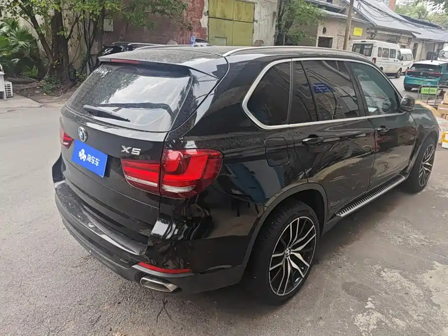 BMW X5 (Import) — фото 3