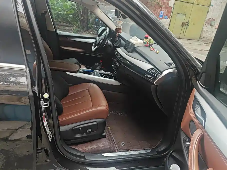 BMW X5 (Import) — фото 8