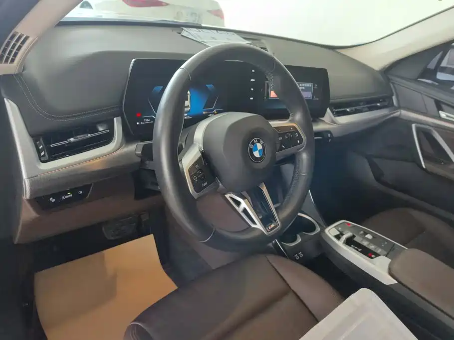 BMW X1 — фото 11