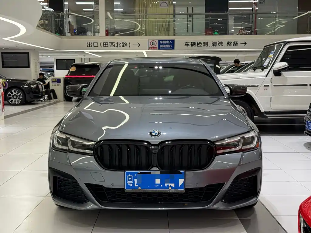 BMW 5 Series (Import) — фото 2