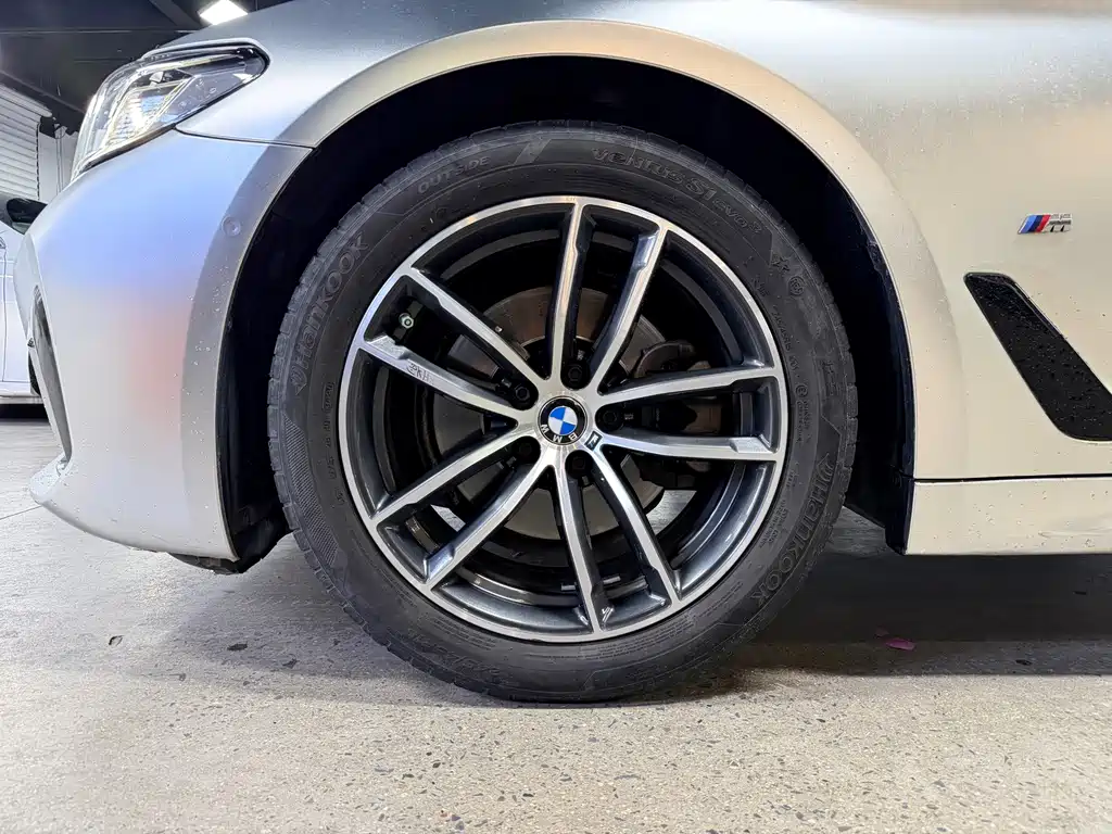 BMW 5 Series (Import) — фото 24