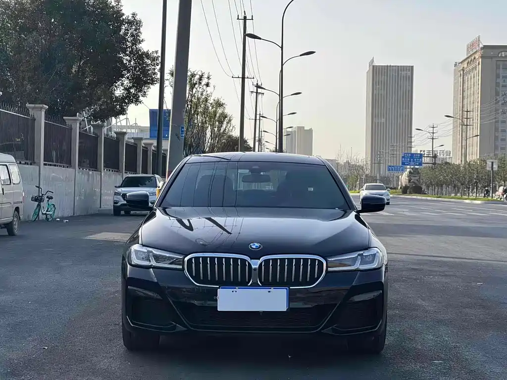 BMW 5 Series — фото 2
