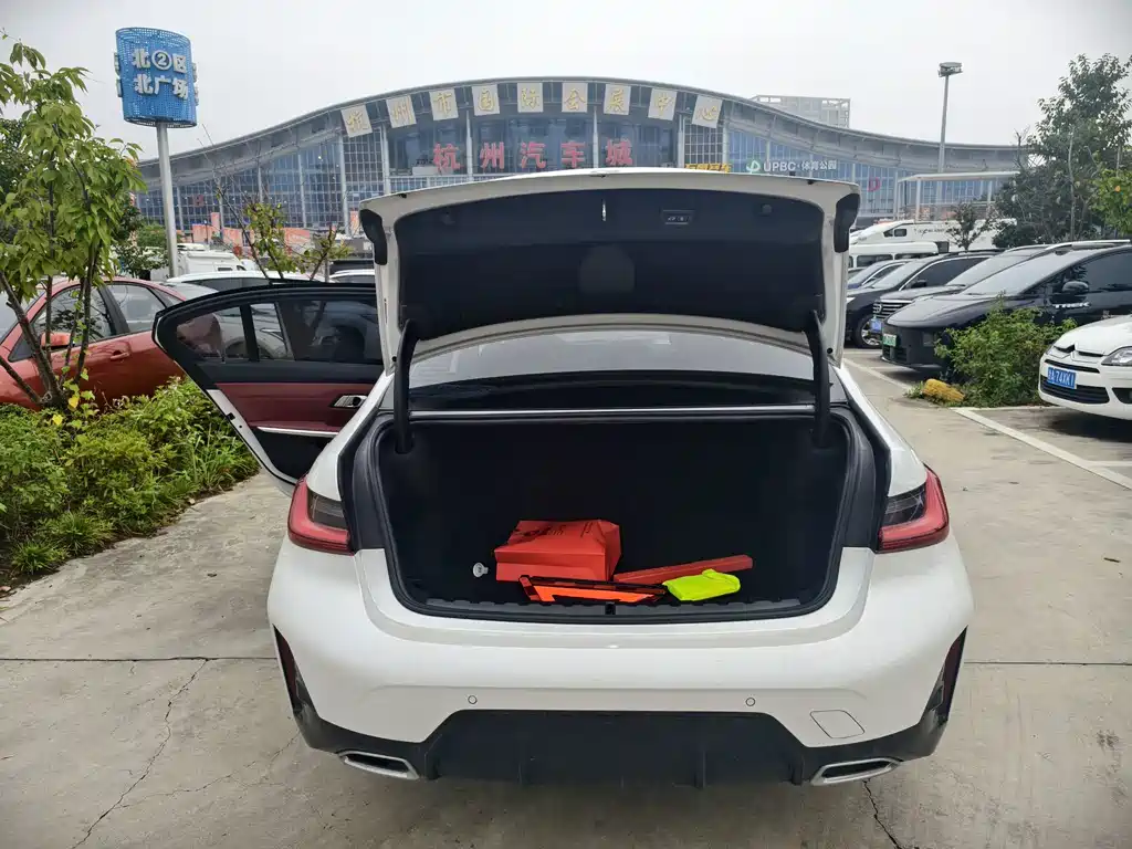 BMW 3 Series — фото 16
